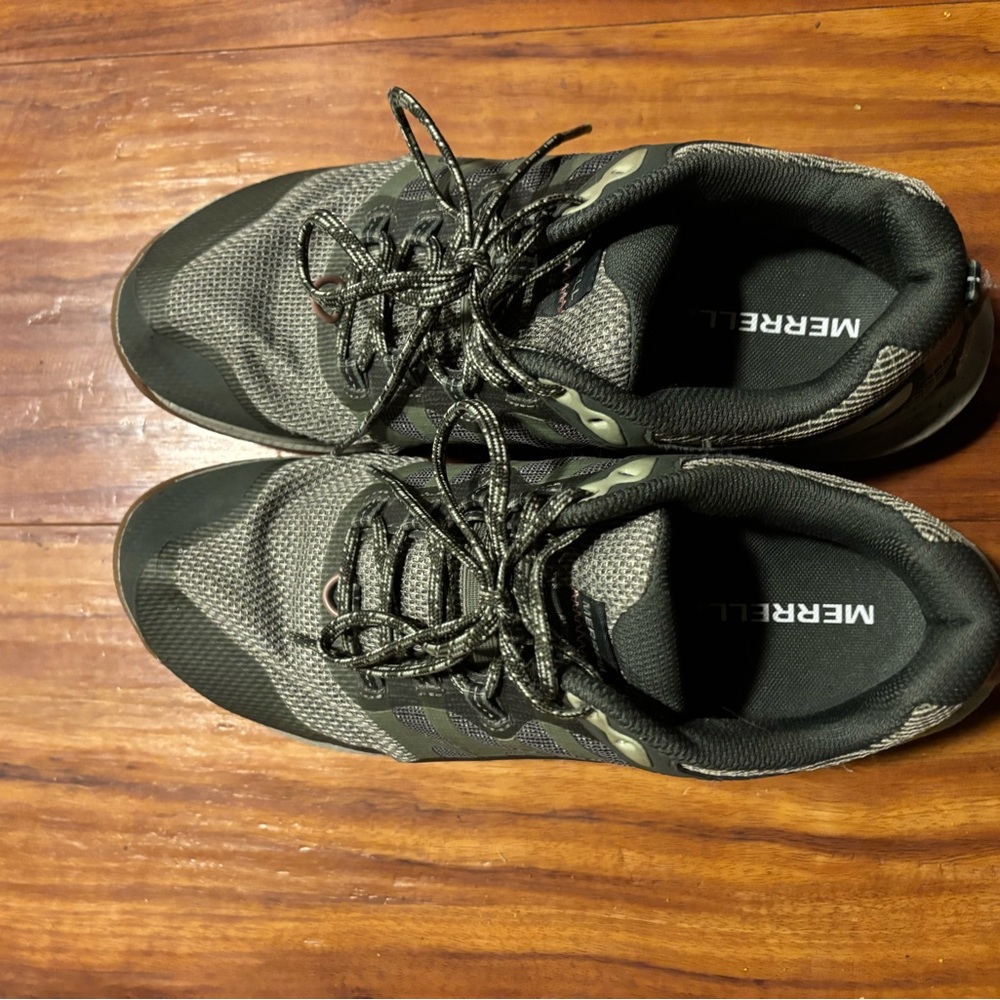 Merrell women’s sneakers Antora 3 size 10.5